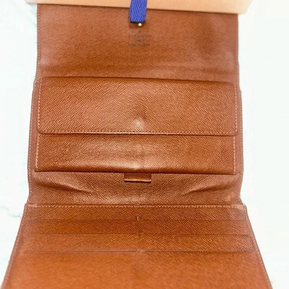 Louis Vuitton Brown Monogram Women's Bag - Picture 2 of 3